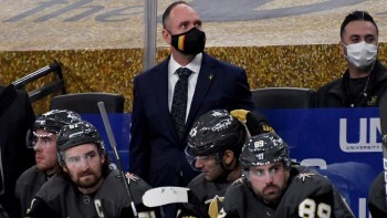 Les coachs des Golden Knights de Vegas n'ont pas pu assister au match de leur équipe pour cause de covid
