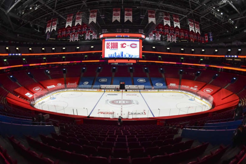Le Canadien ouvre sa saison à domicile avec un bel hommage aux soignants lors de la présentation de l'équipe
