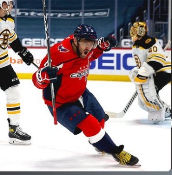 Alex Ovechkin grimpe au 7e rang des meilleurs marqueurs de l'histoire de la LNH