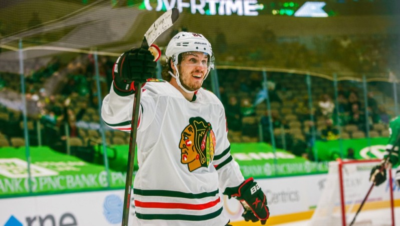 Pius Suter est l'une des rares recrues à  avoir marqué en prolongations pour les Blackhawks