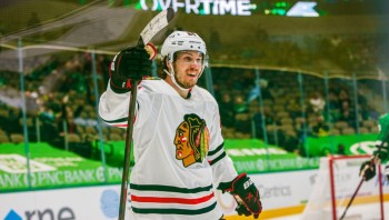 Pius Suter est l'une des rares recrues à  avoir marqué en prolongations pour les Blackhawks