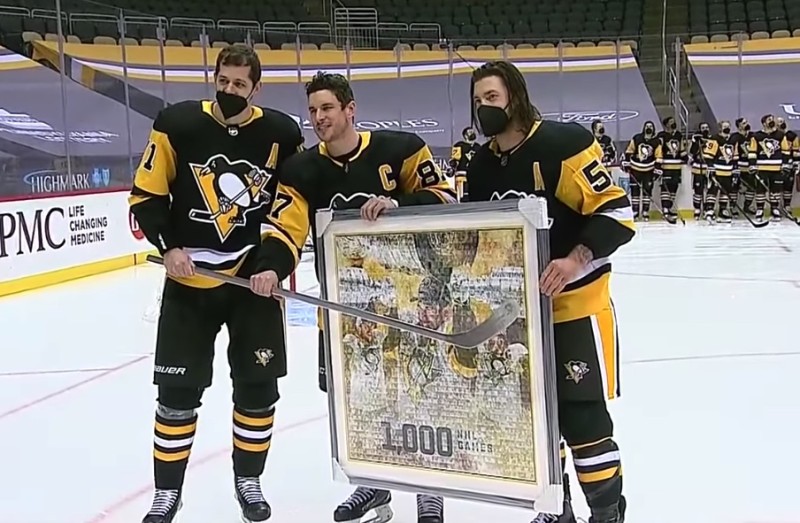 Une belle cérémonie pour le 1'000e match de Sidney Crosby et le joli clin d'oeil de ses coéquipiers