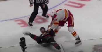 Austin Watson n'avait de toute évidence pas envie de se battre face à Milan Lucic