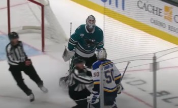Une sortie de glace prématurée et mouvementée pour Jordan Binnington