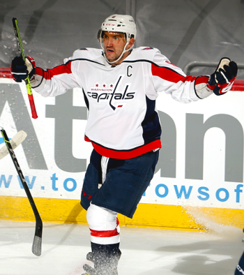 Alex Ovechkin rejoint une marque de Steve Yzerman