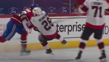 Alexander Romanov s'offre un petit plaisir sur Erik Brännström