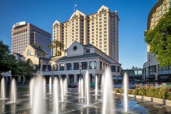 Les Golden Knights ont dû récupérer leurs affaires en urgence après un match, leur hôtel ayant fait faillite à cause du covid