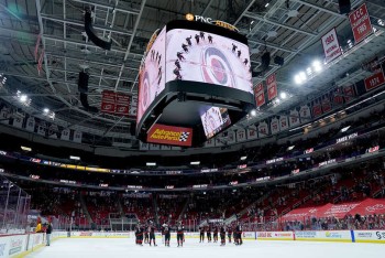 Une septième victoire consécutive pour les Hurricanes, Jonas Siegenthaler et Dean Kukan retrouvent un peu d'action