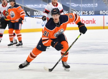 Gaetan Haas et Timo Meier marquent deux beaux buts dans des larges victoires de leur équipe