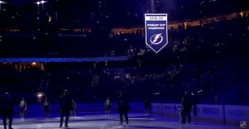 Le Lightning a pu hisser sa bannière de champion devant une partie de ses fans
