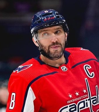 Alex Ovechkin égale une marque de Gordie Howe