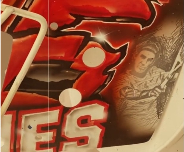 Petr Mrazek est un grand fan de Roger Federer au point de la faire figurer sur son masque