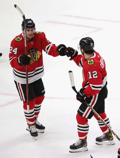 Pius Suter marque dans la victoire des Blackhawks, retour gagnant pour Roman Josi