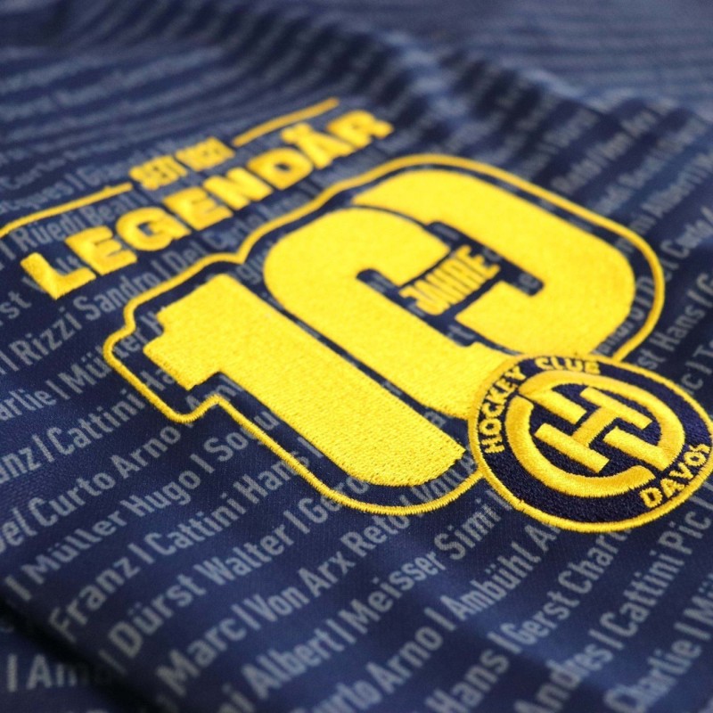 Un maillot spécial porté par le HC Davos aujourd'hui