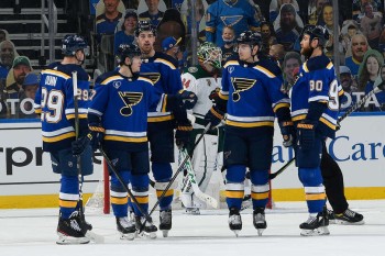 Lendemains de fête qui déchantent pour le Wild qui encaisse neuf buts, victoire pour les Sharks