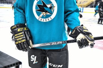 Un bien joli cadeau pour Patrick Marleau avec malheureusement deux petites fautes