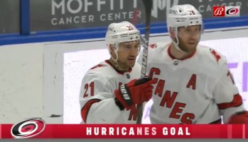 Nino Niederreiter marque et première étoile dans une belle victoire de la Caroline, Nico Hischier trouve également le fond des filets dans un match de 13 buts
