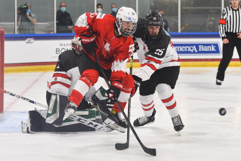 La Suisse sèchement battue par le Canada mais prendra tout de même part aux quarts