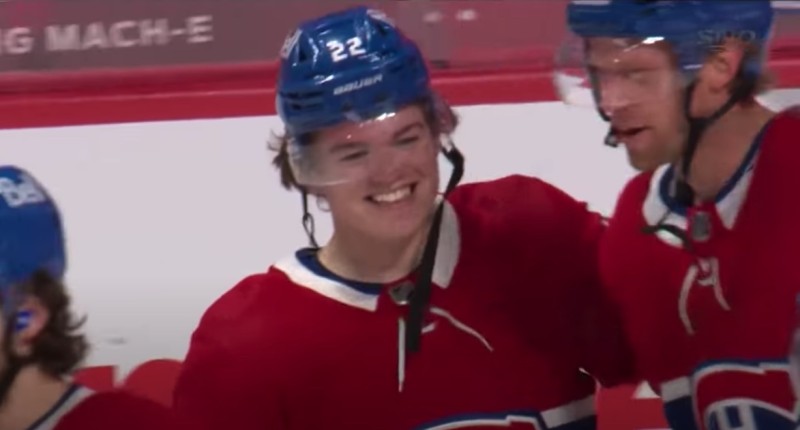 Cole Caufield marque son premier but en NHL, en prolongations