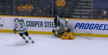 Roman Josi frappe durement la glace