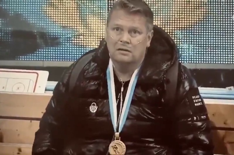 L'histoire folle du coach champion de Finlande encore aux soins intensifs il y a deux mois à cause du covid