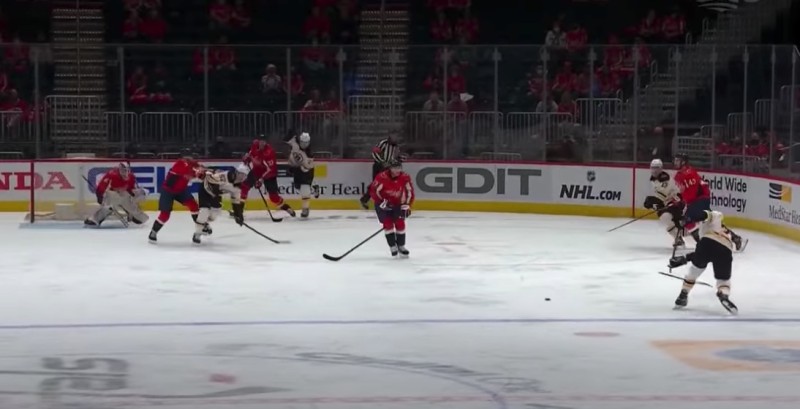 Pas de chance pour Charlie McAvoy mais un joli but des Capitals