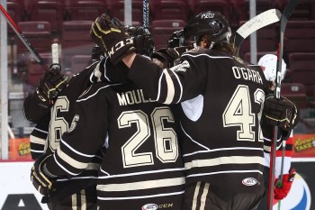 Damien Riat et Hershey remportent la saison régulière de AHL, mais une première saison décevante pour le Suisse