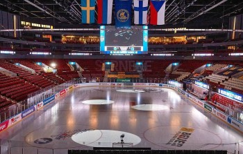 Un Fribourgeois prend soin des glaces des championnats du monde