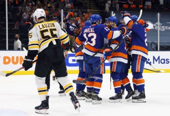 Le Lightning et les Islanders s'imposent une nouvelle fois
