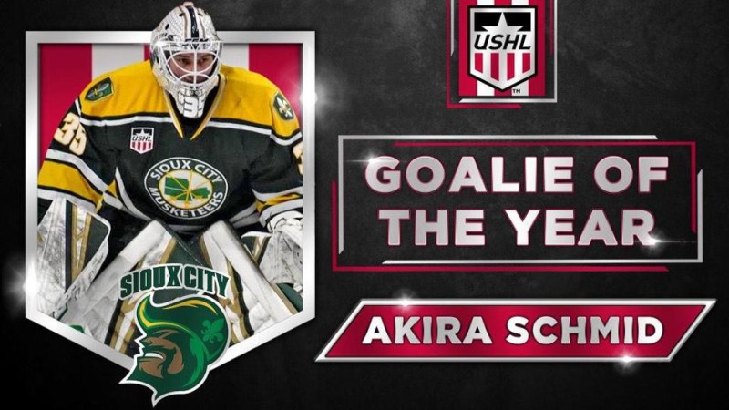 Akira Schmid nommé gardien de l'année de sa ligue