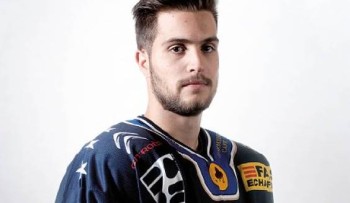 Une drôle de façon pour Adam Hasani d'appendre qu'il ne sera pas conservé