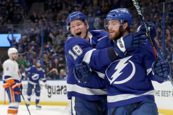 Le Lightning égalise face aux Islanders