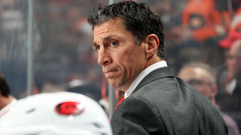 Les Hurricanes prolongent leur coach