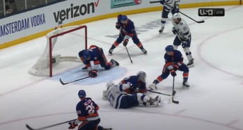 A voir : le défenseur Ryan Pulock réalise un arrêt d'exception à une seconde du terme pour préserver la victoire
