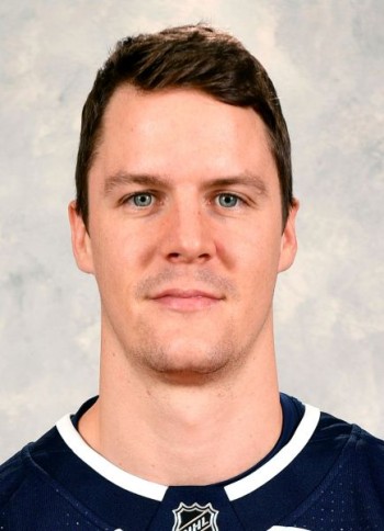 Gaëtan Haas revient longuement sur sa signature à Bienne, son passage et éventuel futur en NHL, le choix de Grégory Hofmann et sur son ancien coéquipier Connor McDavid