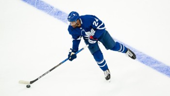 Wayne Simmonds obtient un nouveau contrat des Leafs