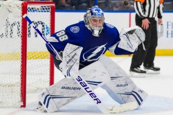 Pire différentiel de tirs mais victoire dans un match de finale de la Coupe Stanley