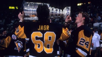 De 1980 à aujourd'hui, au moins un ancien coéquipier de Jaromir Jagr a pris part à la finale de la Coupe Stanley