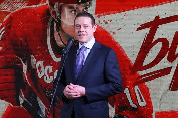 Pavel Bure va prendre doublement du galon
