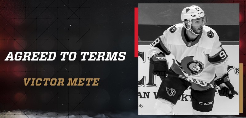 Victor Mete renouvelle également avec les Sens