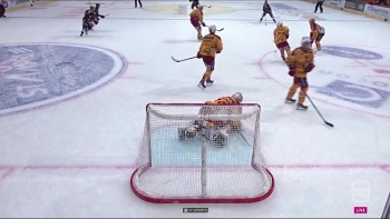 Ivars Punnenovs blessé sur une charge douteuse de Cory Conacher