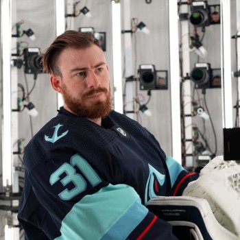Un équipement plutôt classe pour Philipp Grubauer avec le Kraken
