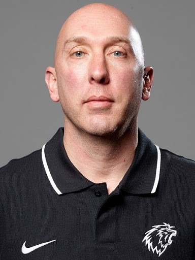 John Fust souhaiterait compléter son effectif avec un nouvel étranger