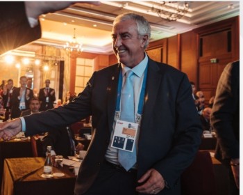 Luc Tardif succède à René Fasel à la tête de l'IIHF