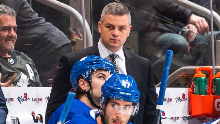Les Leafs prolongent leur coach