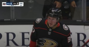 Mason McTavish marque lui aussi à son premier match de NHL