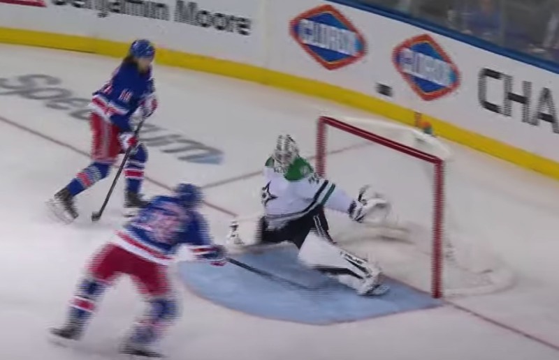 L'arrêt de la nuit est pour Braden Holtby