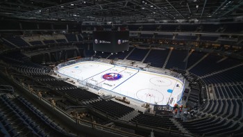 Les bannières ont retrouvé leur place dans la nouvelle UBS Arena