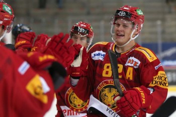 Harri Pesonen s'adresse aux fans de Langnau