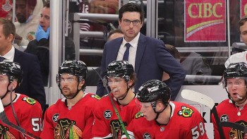 Les Blackhawks virent leur coach